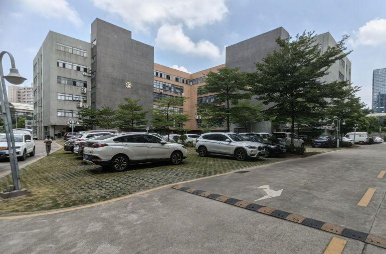 石岩上屋地铁口厂房出租200平至2000平方精装修办公室车间