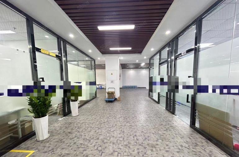 松岗花园式园区楼上豪华精装修2000平厂房出租原房东实际面积