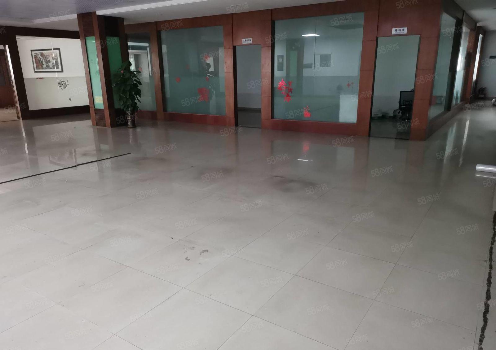 福永地铁口附近一楼与楼上300平至2000平低价仓库厂房出租