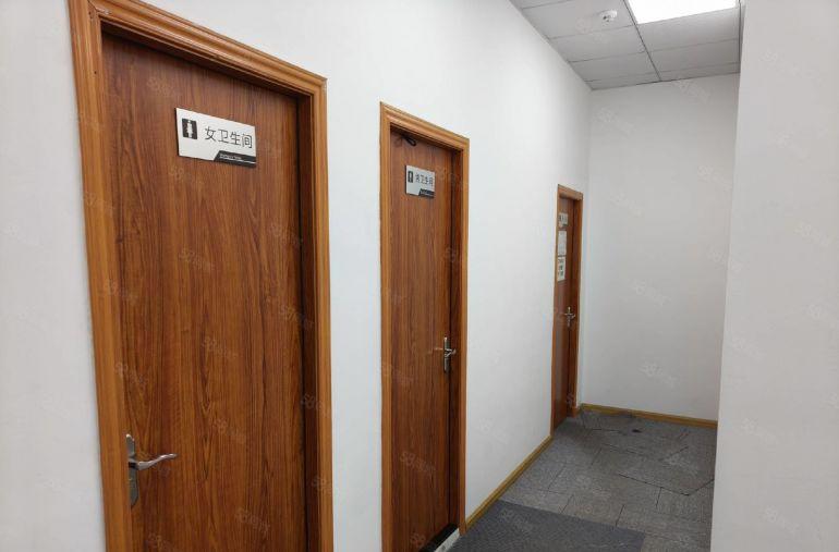 西乡固戍二路旁原房东楼上精装修厂房出租现成精装修办公室