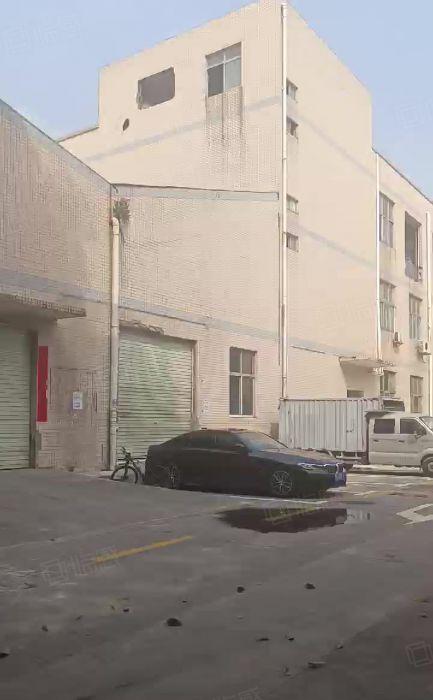 石岩全新园区招租180平方起租剩3900平方带装修主干道旁边