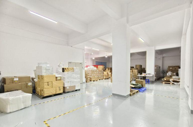 石岩厂房电商物流仓库出租1000平至3000平方精装修原房东