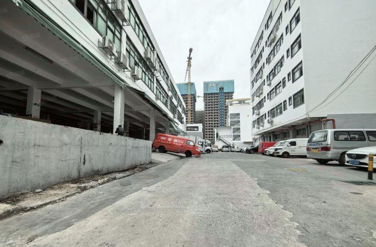 1000平起物流仓库宝安机场独门独院丙二类超大空带卸货平台