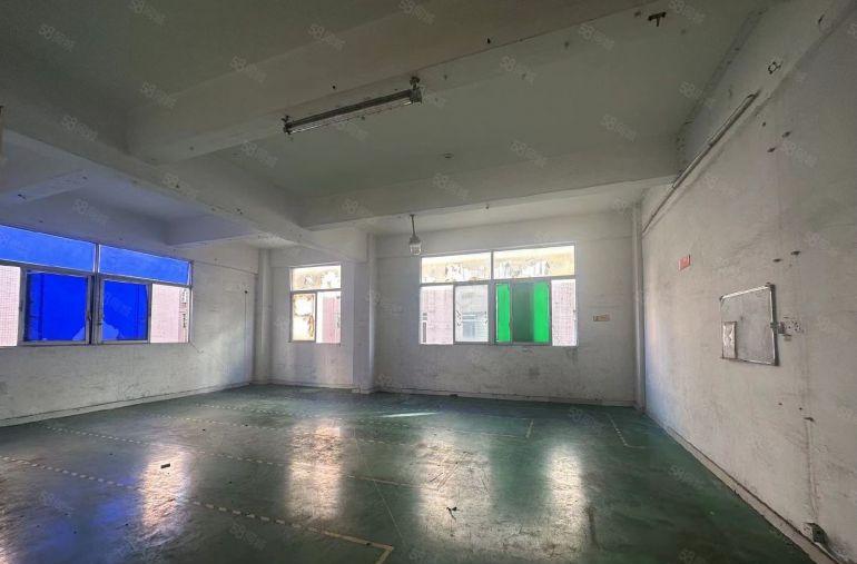 原房东 西乡固戍正规工业园区厂房1370平出租