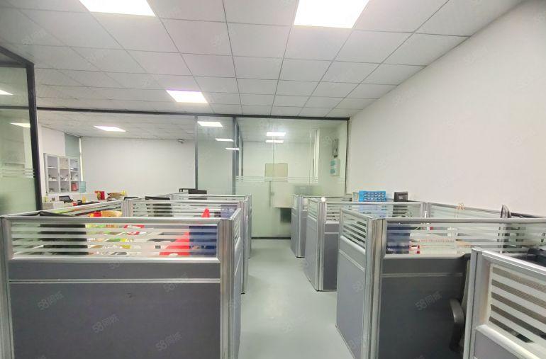 西乡，恒丰工业城边，楼上带装修500平办公厂房出租，租金便宜