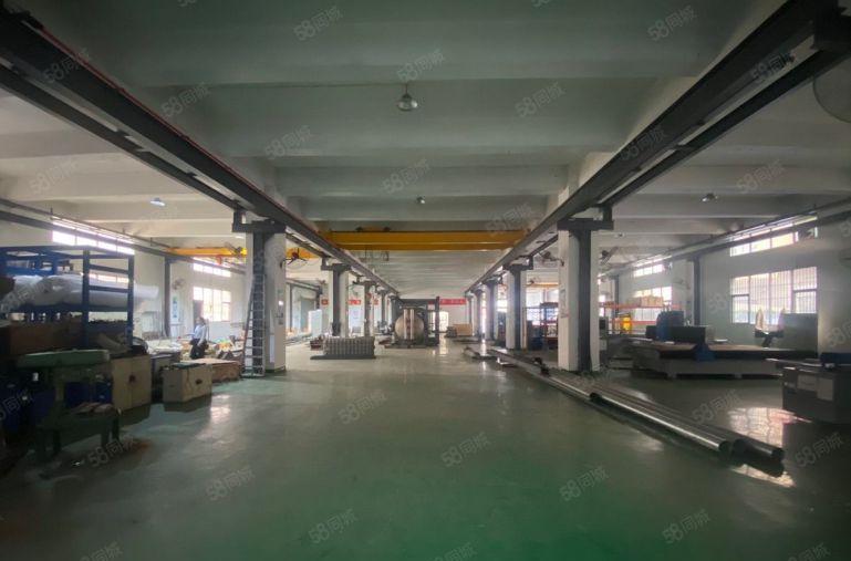 福永和平高速口原房东一楼2100平带行车厂房仓库低价出租