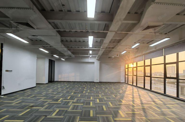 12号线桃源居地铁400平工区客坐40人4加1格局配家私空调