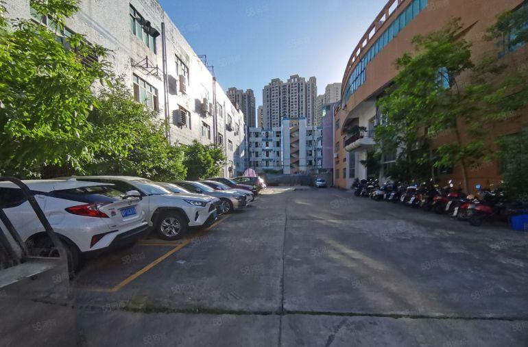 沙井后亭一楼500平精装修重工业厂房出租，适合各行各业。