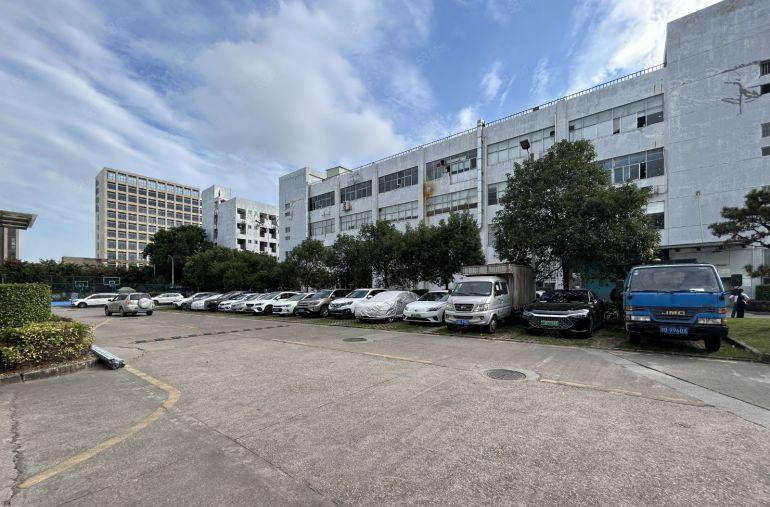 石岩上屋原房东科技园楼上500平带3间办公室厂房实际面积出租