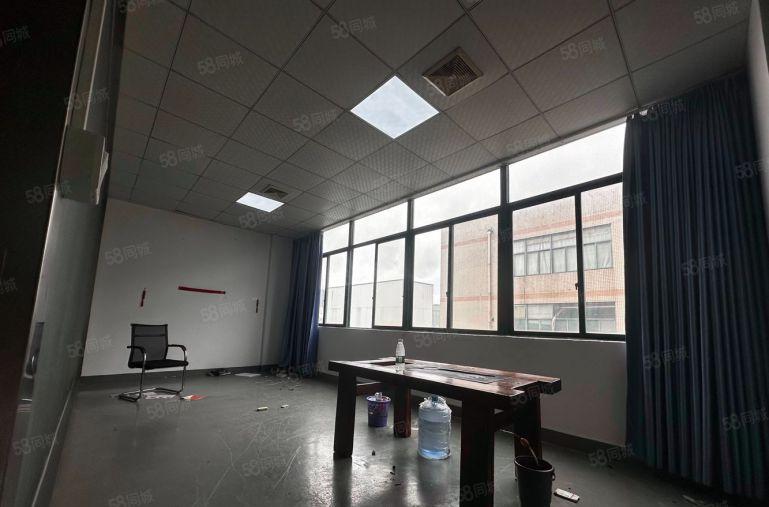 福永地铁旁花园式厂房仓库楼上800平出租，带水电装修