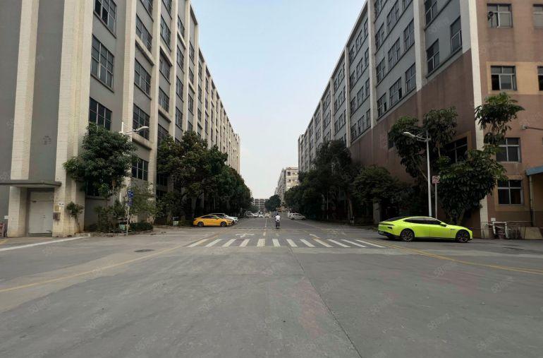 宝安西乡原房东厂房出租2000平一楼上仓库分租带牛角卸货平台