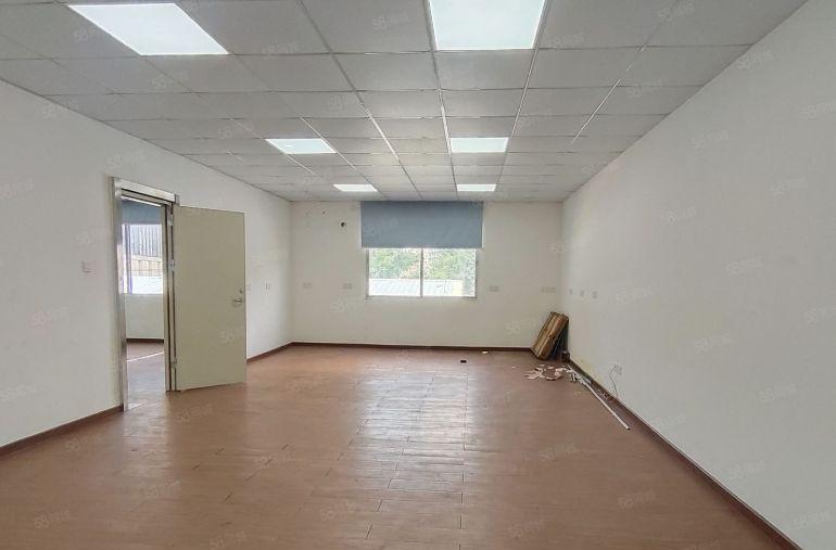 西乡固戍地铁站附近500平，精装修办公厂房低价出租，水电齐全