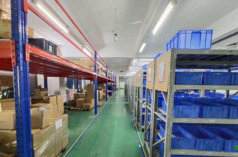 西乡九围，康桥书院附近，整层1700平厂房出租可分700平