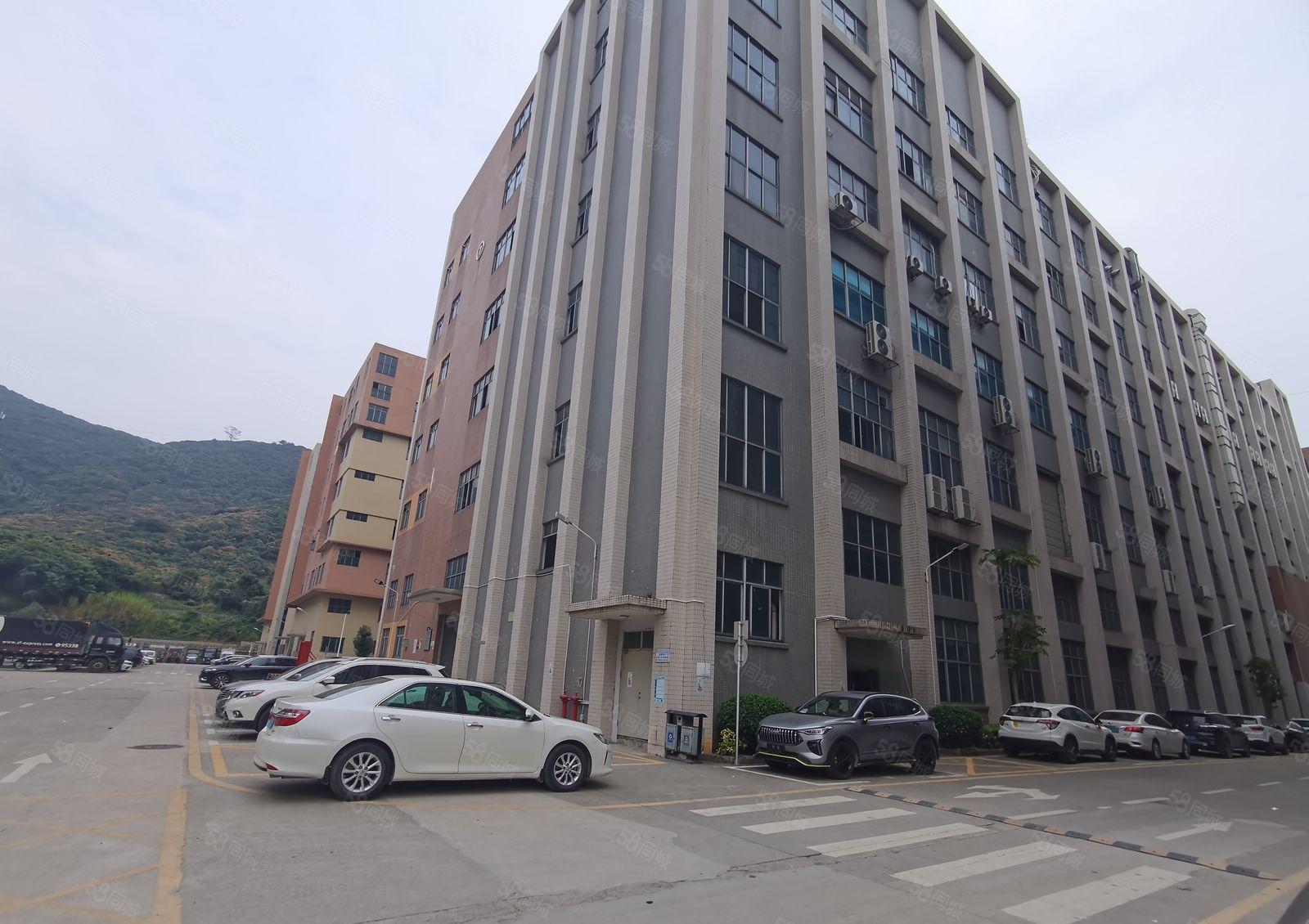 一楼层高7.6米 宝安黄田厂房 带消防喷淋 卸货平台可进大车