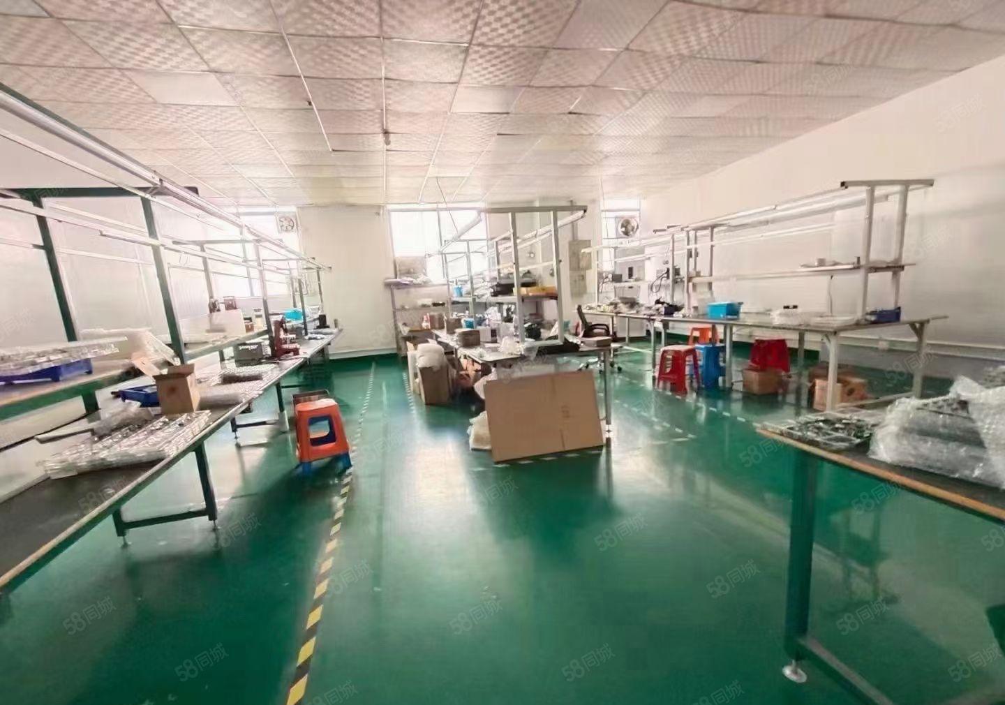 石岩地铁口圆领新出带装修厂房面积720平方厂房招租