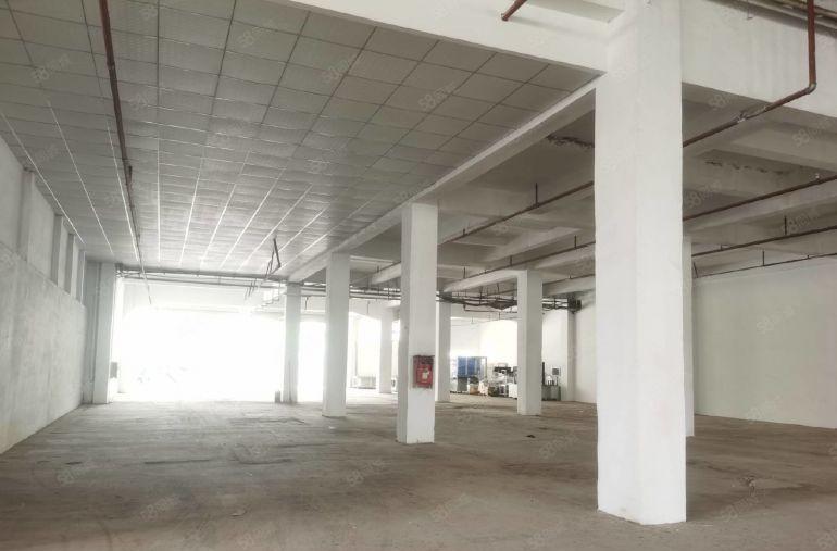 石岩一楼厂房 带消防喷淋 可进挂车  6.5米层高