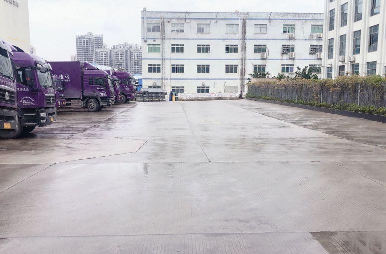 1500平起租共5500平米楼上简单装修厂房下个月空出能早定