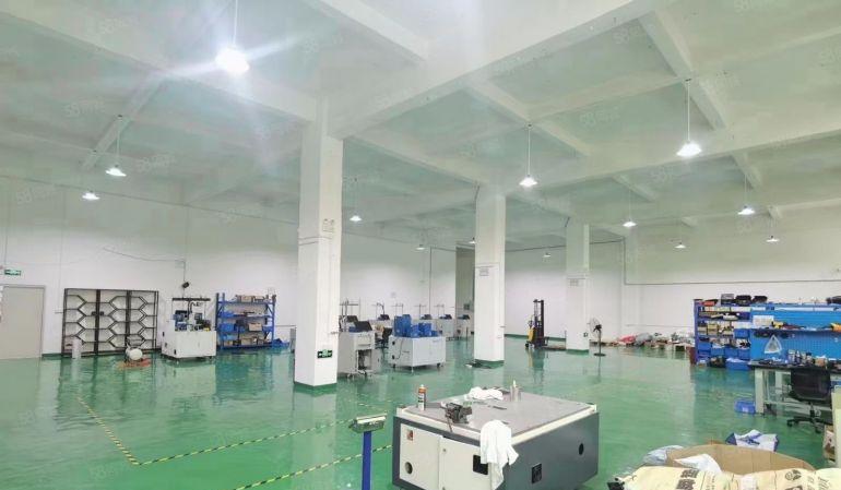 松岗大田洋国资委厂房出租独院1到3层4300平米  高度6米