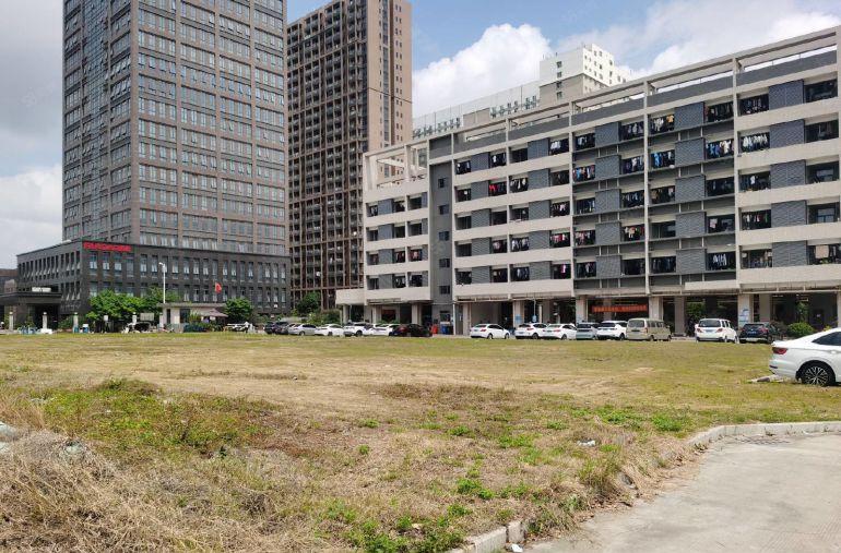 松岗大田洋原房东独院厂房出租1至6层15000平带装修红本