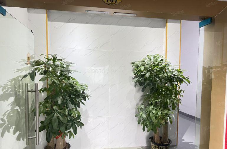 西乡桃源居地铁站附近恒丰工业城电子厂房1450平精装修水电齐