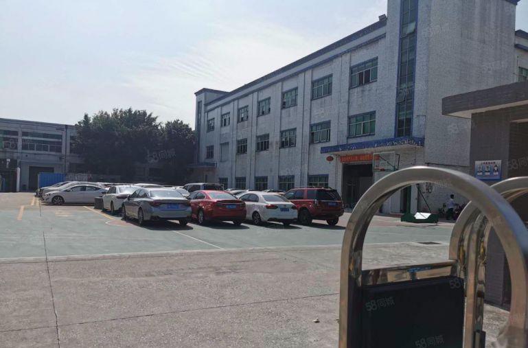 石岩汽车站新出一楼800平方厂房出租