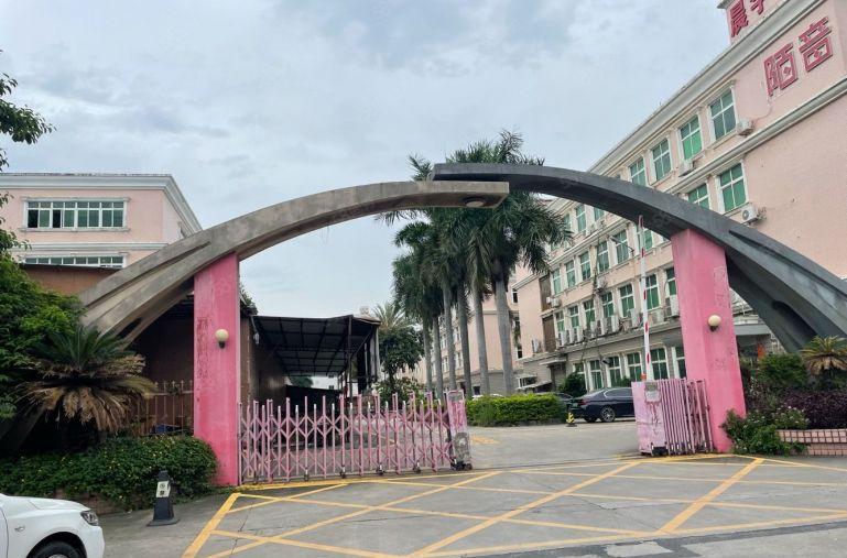 西乡主干道2万平工业区一楼6米高村委厂房出租升级改造无公摊