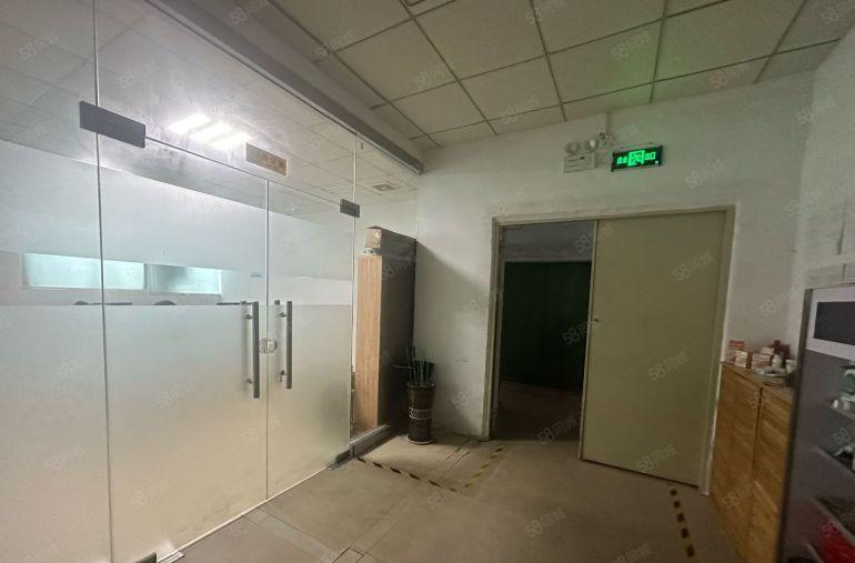 西乡固戍地铁口正规工业区独立一层1150平带装修