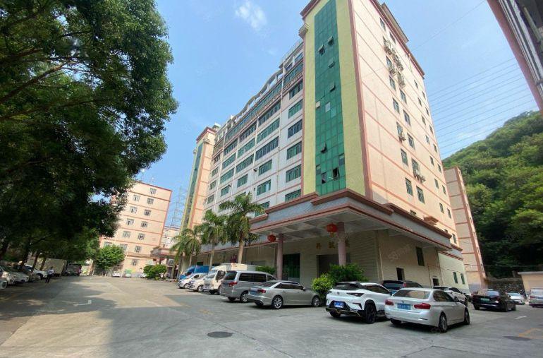 西乡2000平精装修电子厂房低价出租原房东工业园区仓库分租