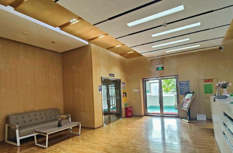 经典推荐33元每平豪华精装1100平8成使用率靓丽园区