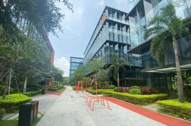 福永地铁口旁创意园内刚空330平精装带全部家私办公室仓库厂房