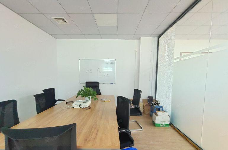 西乡宝田工业园，原房东1400平，带精装修厂房出租，使用率高