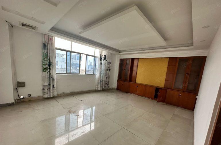 宝安沙井沙头精装修厂房出租拎包入住。