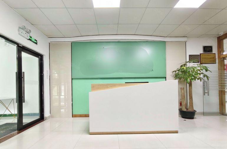 九围工业园，整层1800平精装修厂房出租，租金25元，已电改