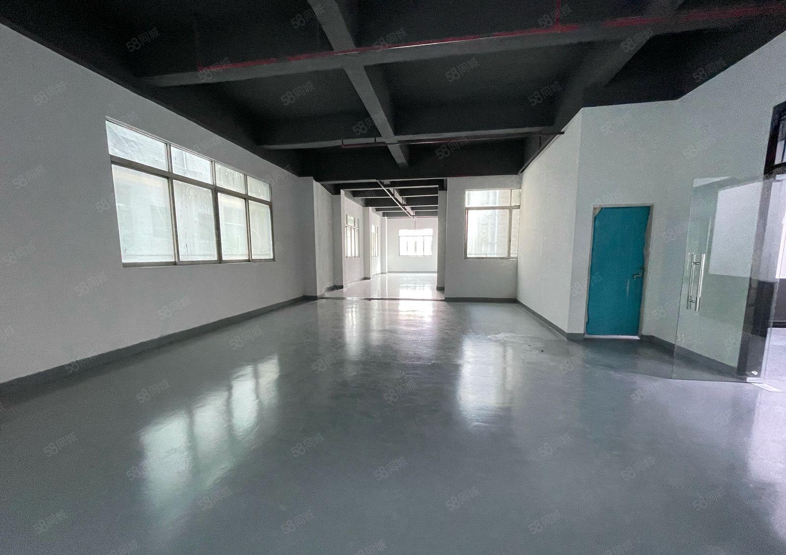 西乡固戍工业区，带装修140平365平厂房出租，全新地平漆