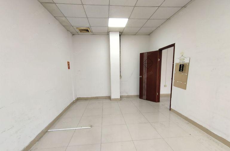 西乡，固戍楼上60平100平260平370小面积厂房仓库