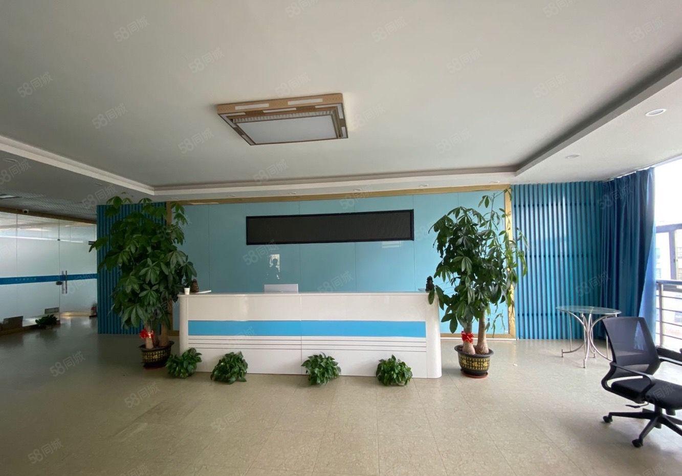 宝安石岩汽车站附近1000平方原房东精装修红本厂房出租零公摊