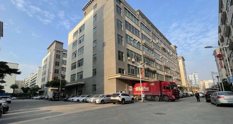 地铁口厂房！石岩工业园200平至2000平方厂房出租仓库出租