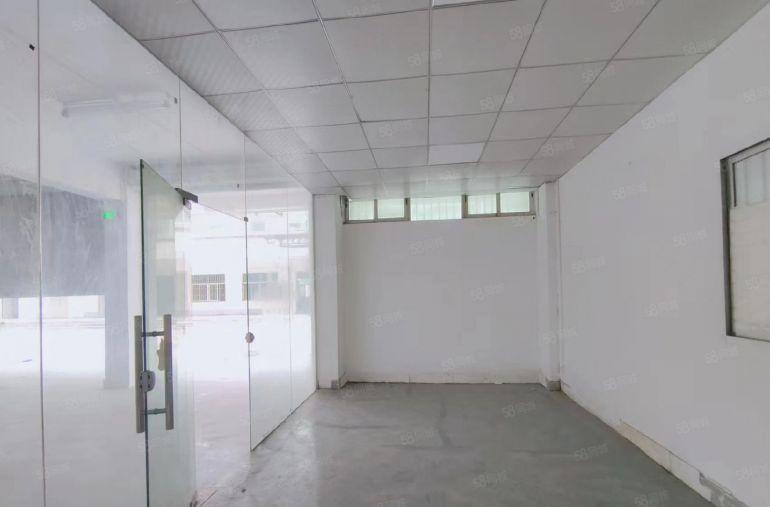 福永塘尾地铁站附近一楼200平方仓库招租，空地超大面积实在