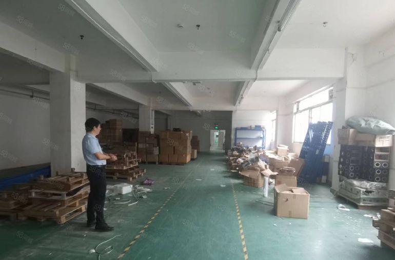 原房东西乡固戍村委厂房1054平米出租可分租一半500