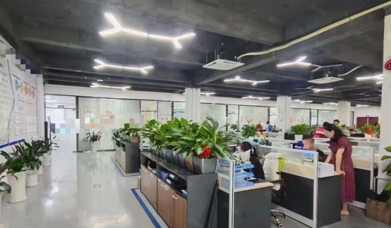 西乡兴东地铁厂房楼上2000平方整层精装修办公室仓库低价出租