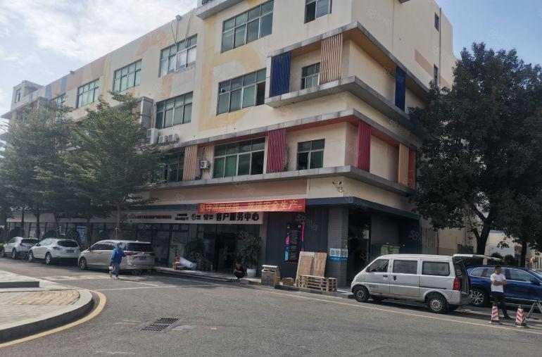 福永桥头地铁附近2000平楼上精装修低价厂房出租仓库分租