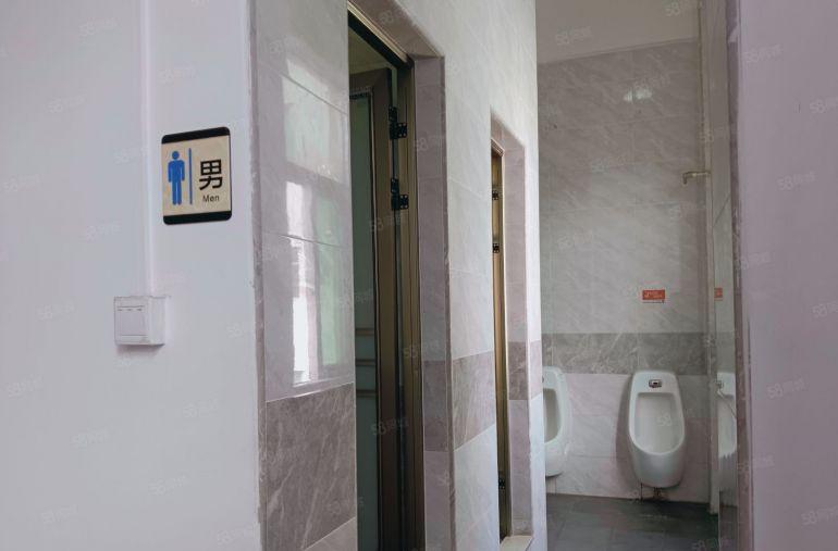 固戌地铁口附近原房东，独门独院楼上精装修230平，好停车！