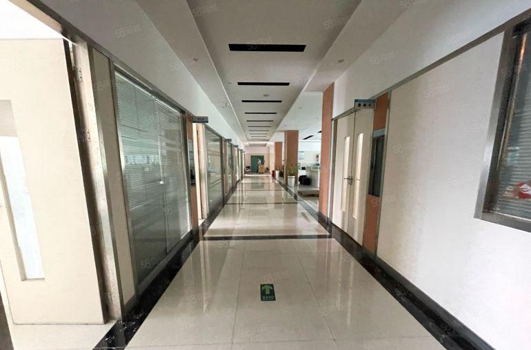 宝安福永桥头地铁口1100平无尘车间整层厂房出租