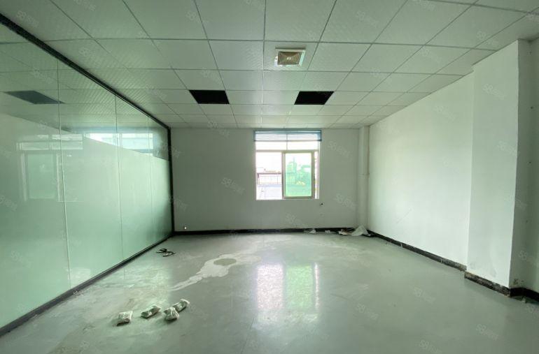 松岗中学对面工业园区新出三楼2700平方厂房出租带办公室装修