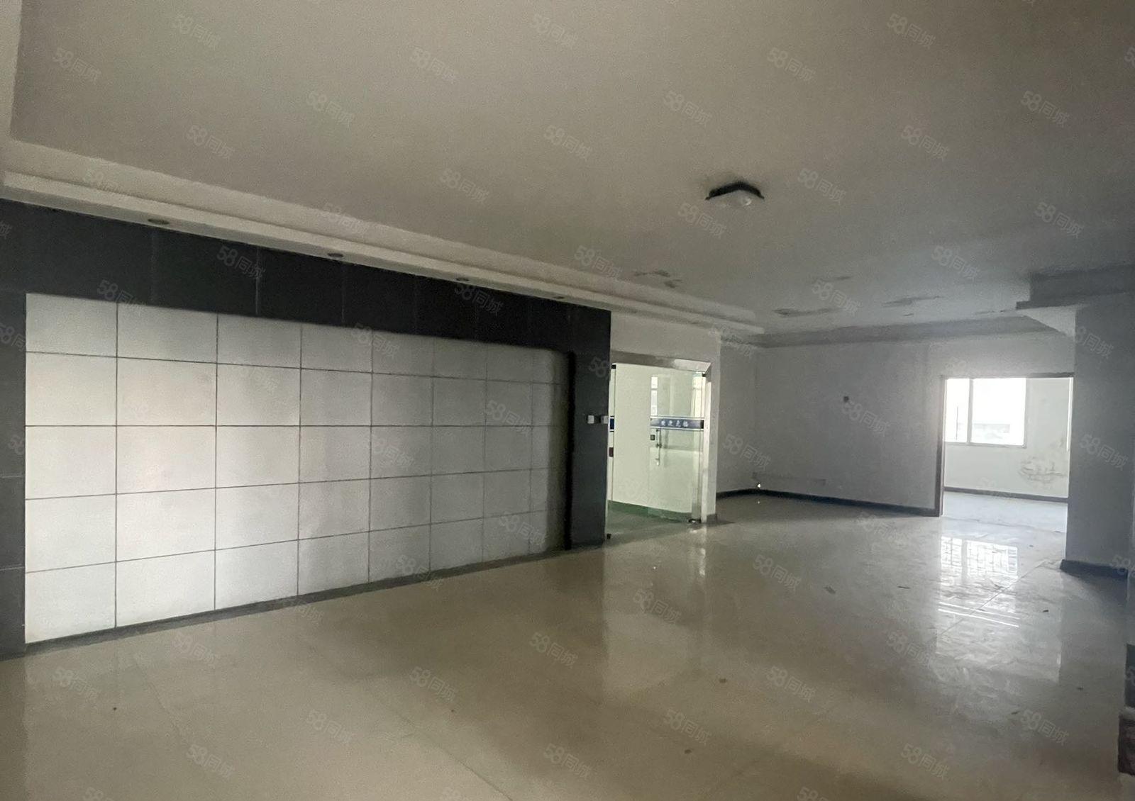 西乡鹤州桥底旁，大型工业区，高新园区，停车方便，价格可谈