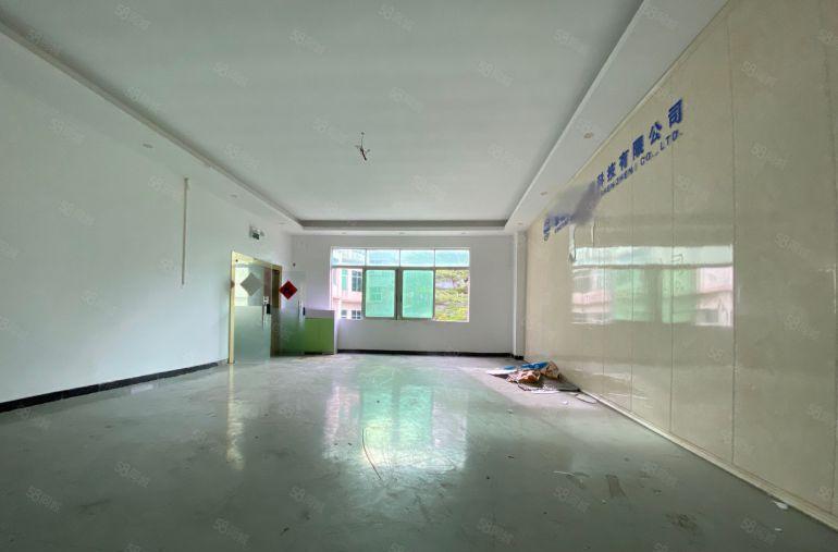 松岗中学对面工业园区新出三楼2700平方厂房出租带办公室装修