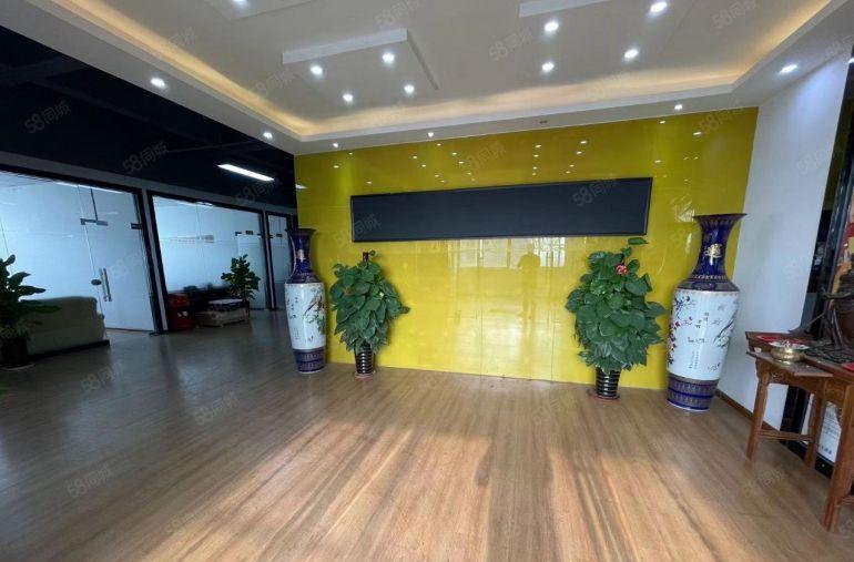 沙井300平到1000平厂房出租带装修靠近地铁站形象好空地大