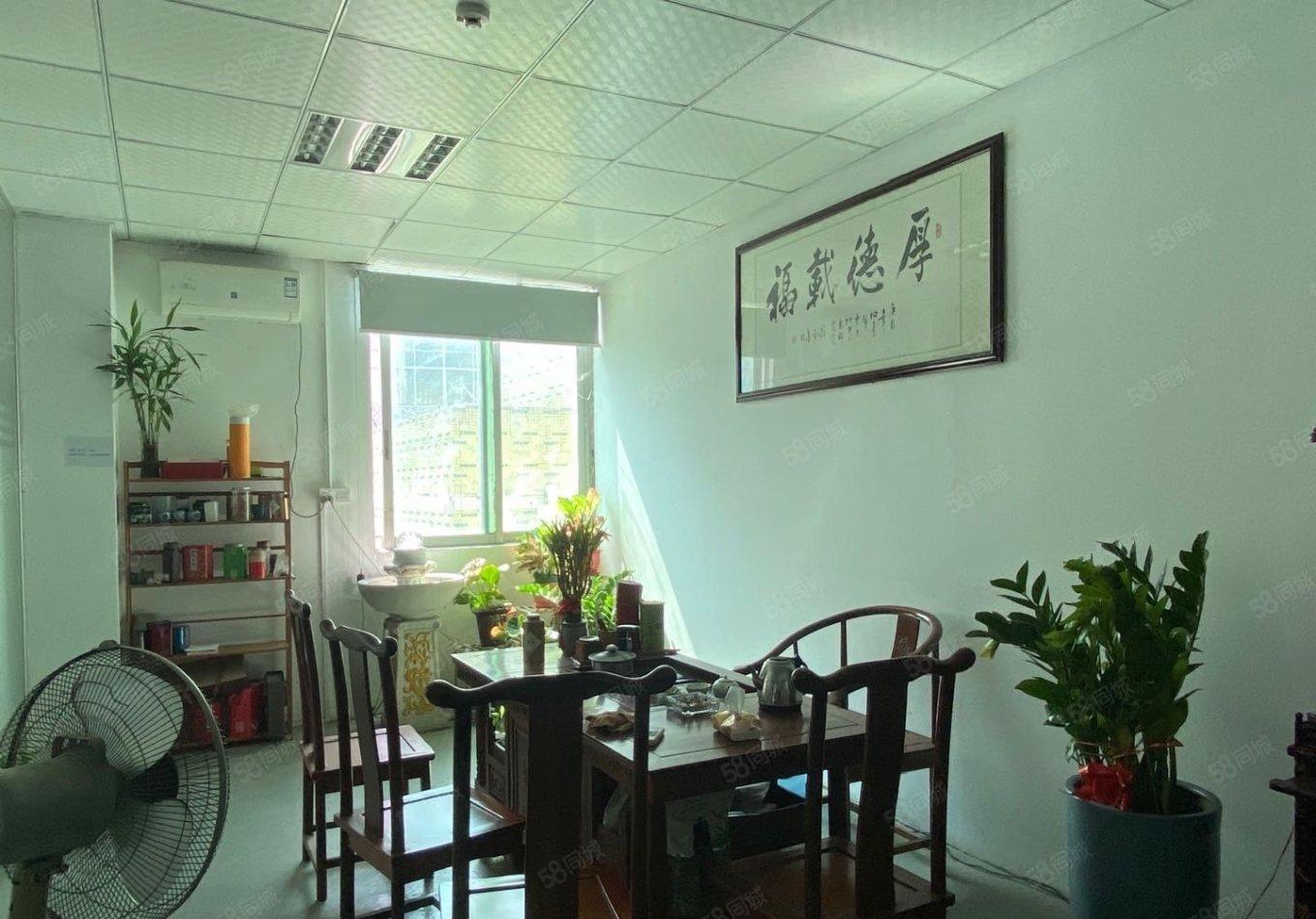 宝安石岩官田地铁口500平方精装修红本仓库工业新厂房出租