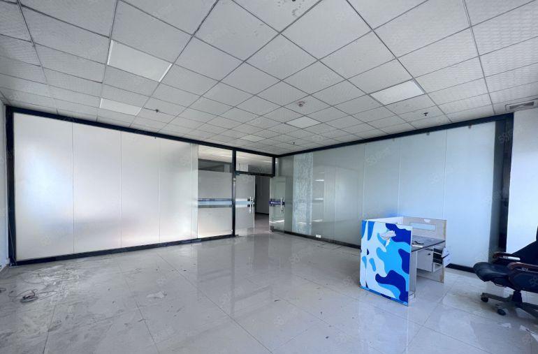 22元西乡固戍3楼400平带精装修办公室带红本可分组