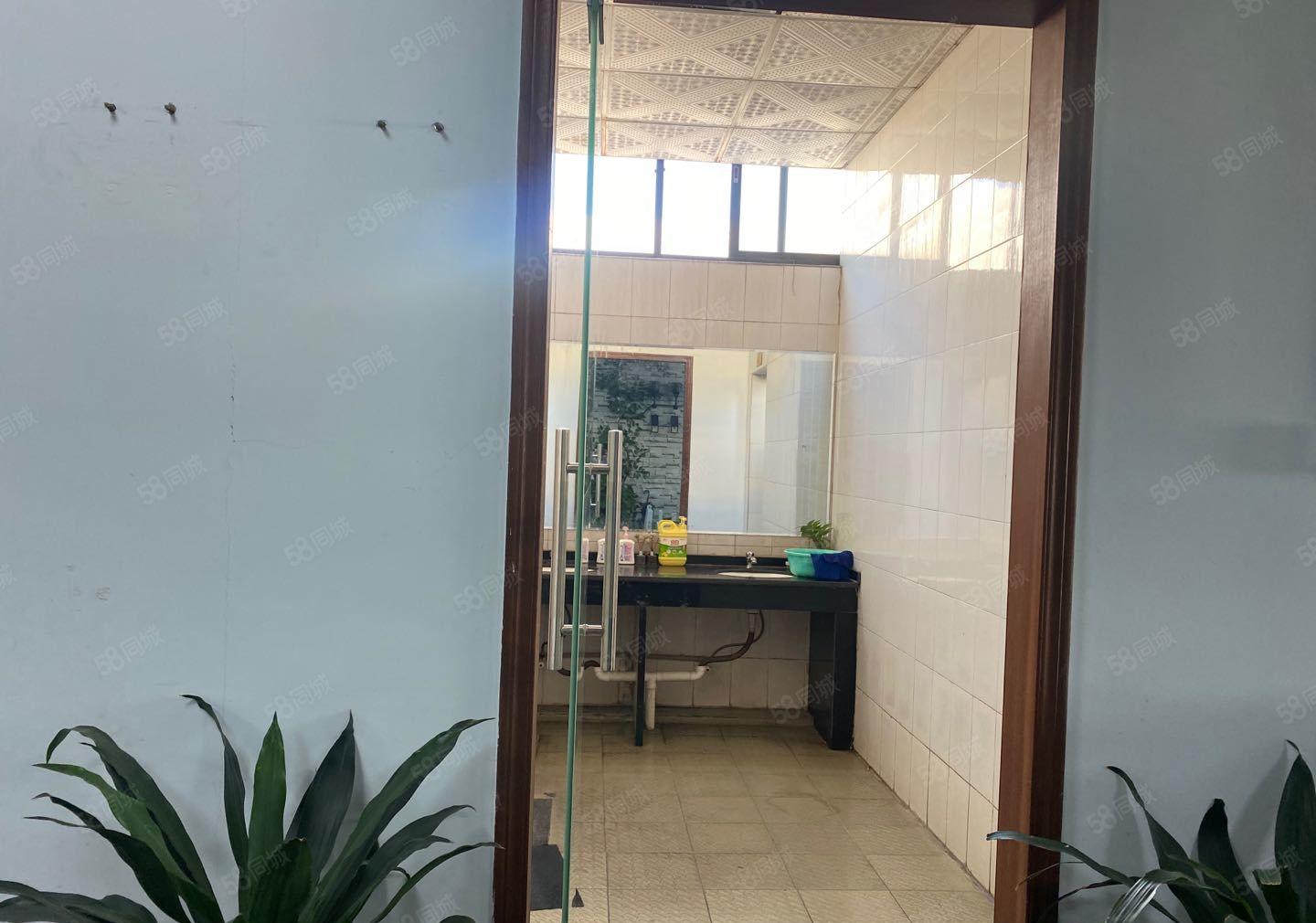 宝安西乡黄田原房东大型园区空出3001500平带装修厂房